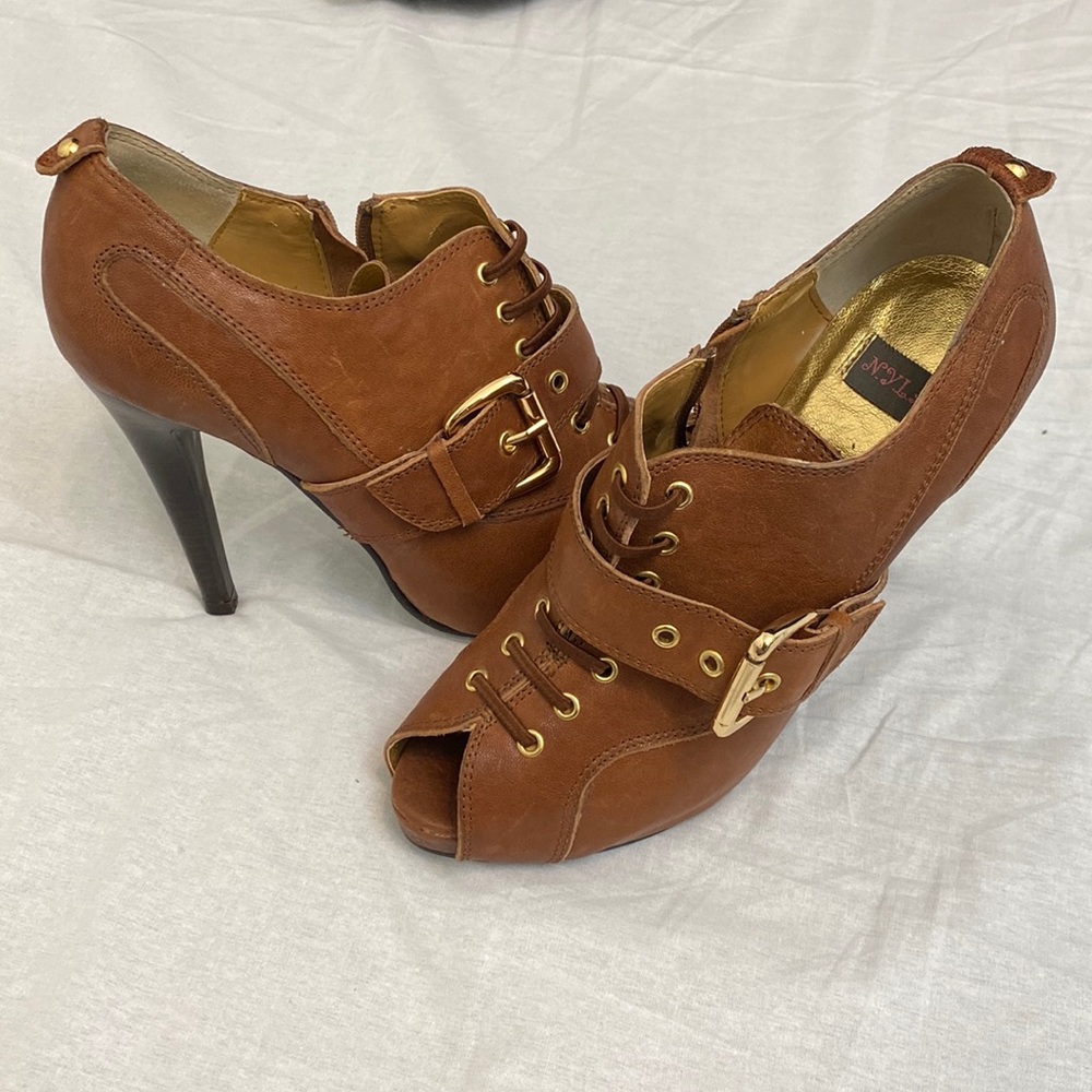 Vintage, peep toe bootie stiletto
